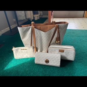 Michael Kors Bundle!!